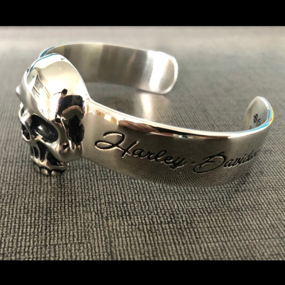 Limited! HD Skull Women’s Bracelets - Picture 6 of 6